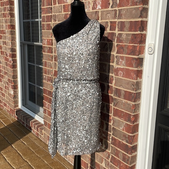 Aidan Mattox silver sequin cocktail dress - Picture 2 of 10